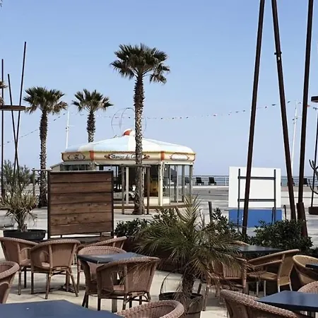 Les Pieds Dans L'eau *