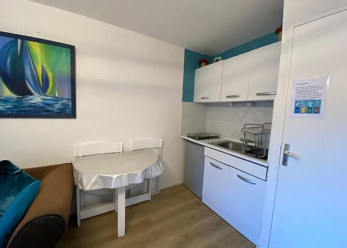 Les Pieds Dans L'eau Daire